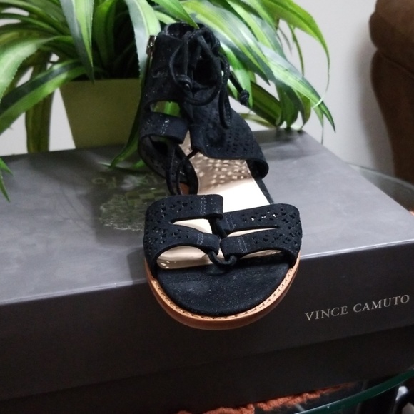 Vince Camuto Women's Retana Wedge Sandal - Picture 2 of 4